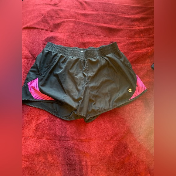 Shorts - Picture 1 of 3